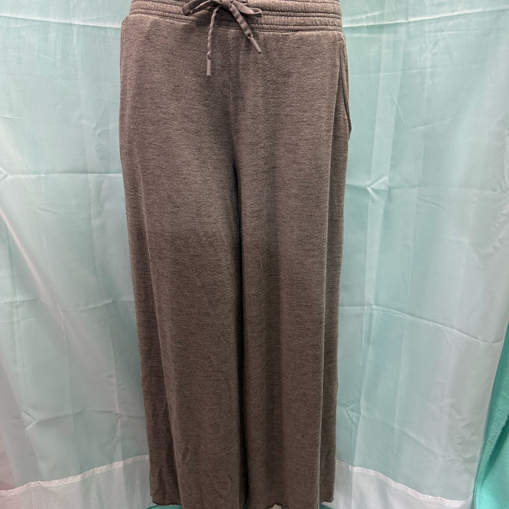 Athleta Wide Leg Pants in Gray - Picture 3 of 7